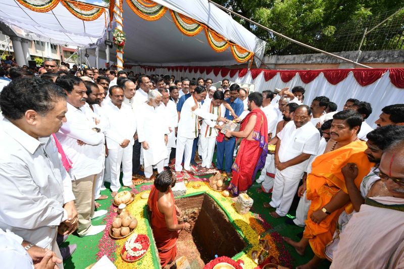 new secretariat bulding foundation programe at telangana in 2019