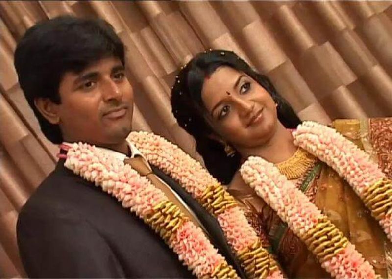 வசதியான குடும்பத்து பெண்ணான ஆர்த்தி தனது கணவர் சிவகார்த்திகேயனின் அனைத்து முயற்சிகளுக்கும் பக்க பலமாக இருந்து வருகிறார். 