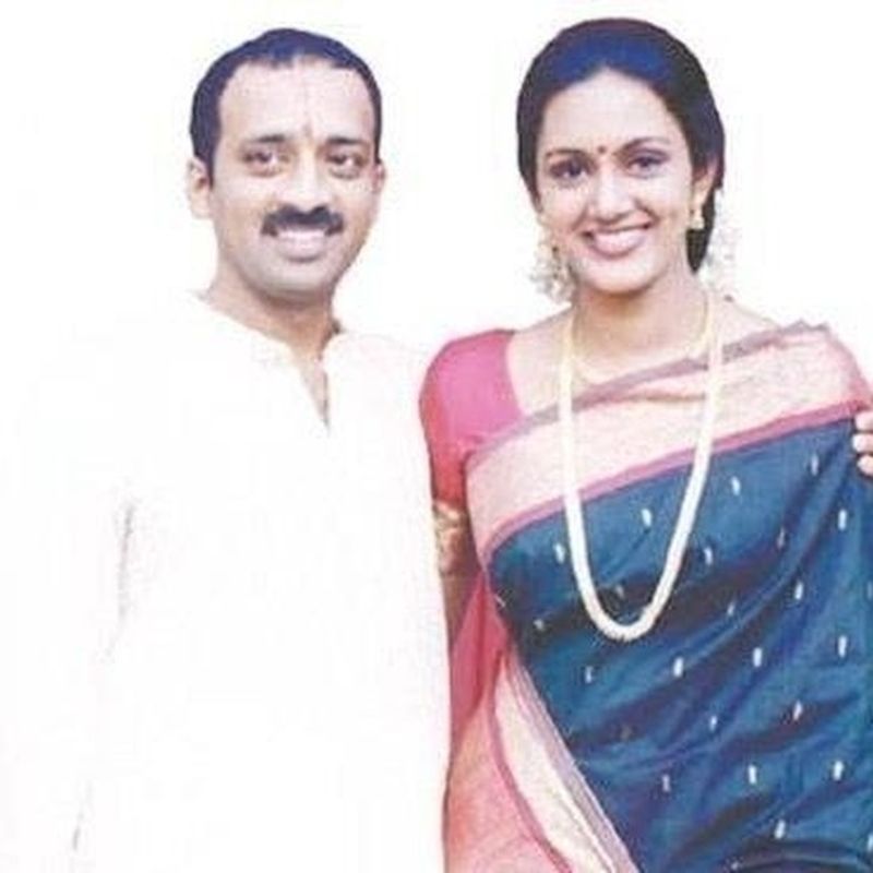 அன்று போல் இன்று வரை இருக்கும் இளம் ஜோடி 