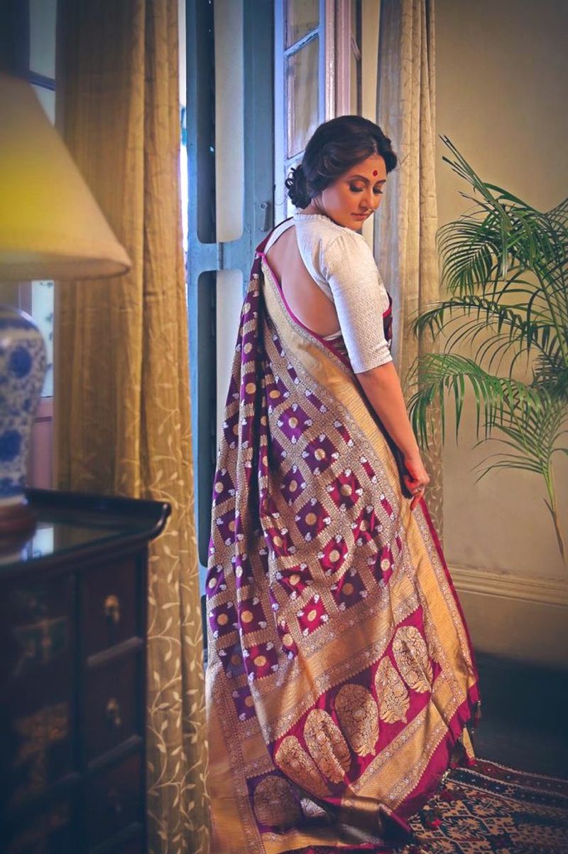 Foreigner women inspired by desi Indian look sareetwitter photos viral