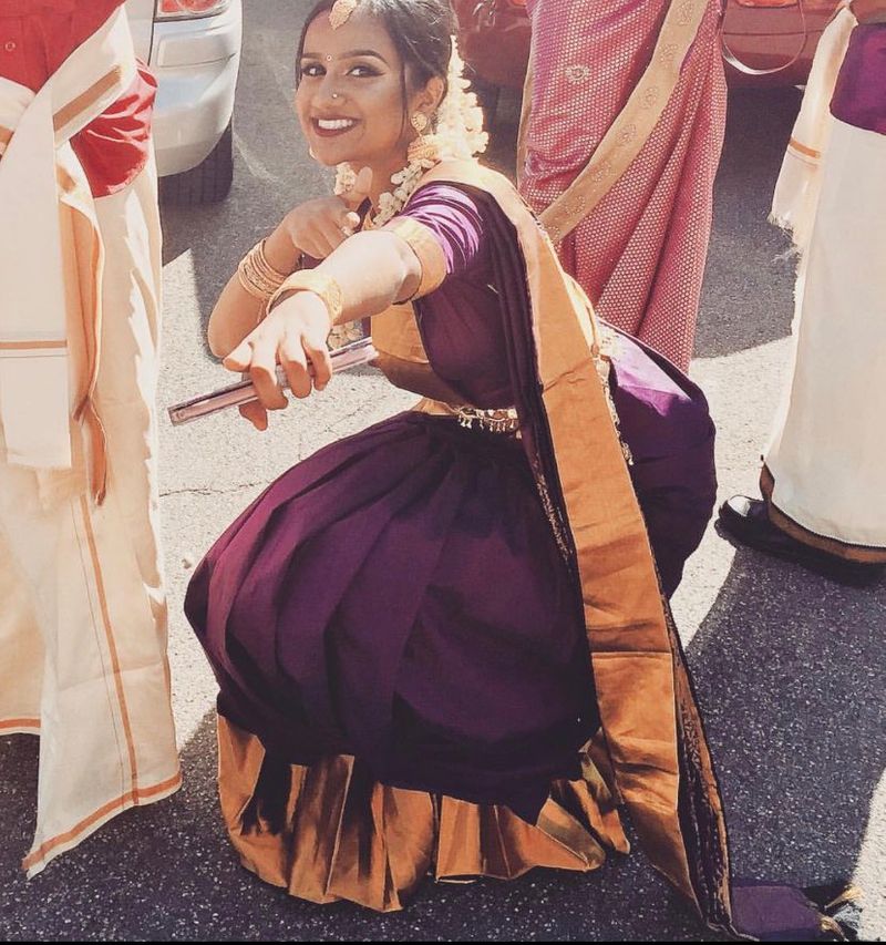 Foreigner women inspired by desi Indian look sareetwitter photos viral