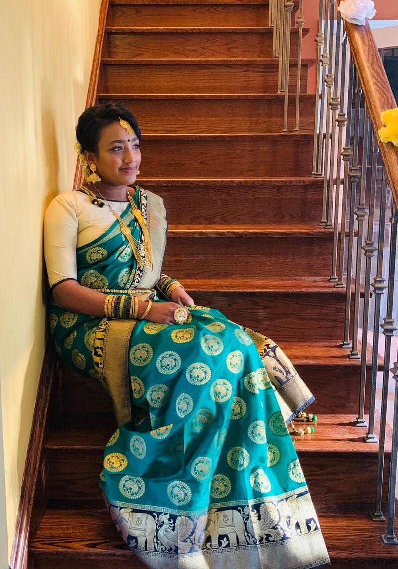 Foreigner women inspired by desi Indian look sareetwitter photos viral
