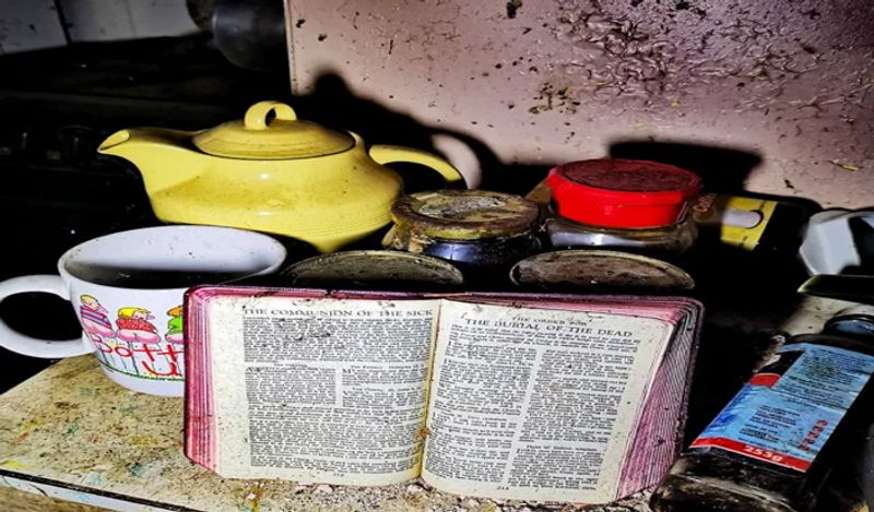 horrifying photos of abandoned house of sadness left to rot from 17 years after widow died cursing husband death kph '