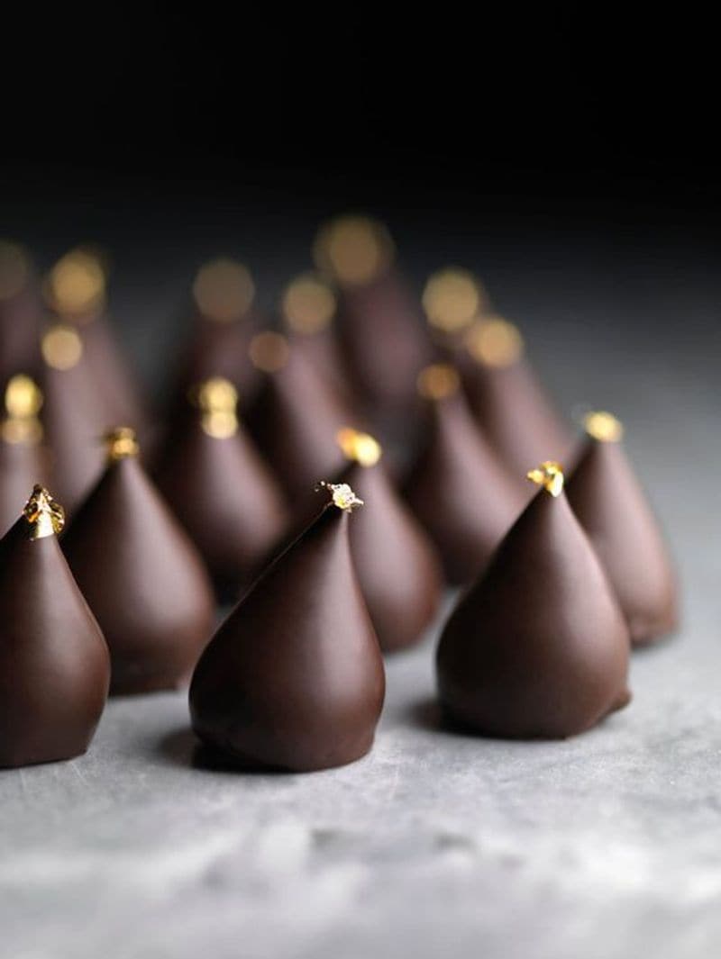 The findings revealed that 25 per cent of chocolate consumers who ate the most chocolate (of any kind, not just dark) were also less likely to report depressive symptoms than those who didn't eat chocolate at all. It must be noted that researchers found no significant link between any non-dark chocolate consumption and clinically relevant depressive symptoms.