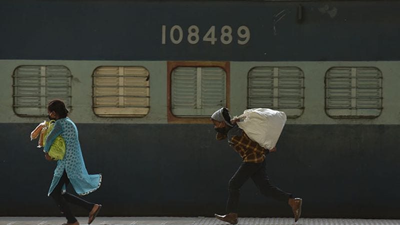 Maharashtra migrant laborers, factories not getting enough laborers for work kpa