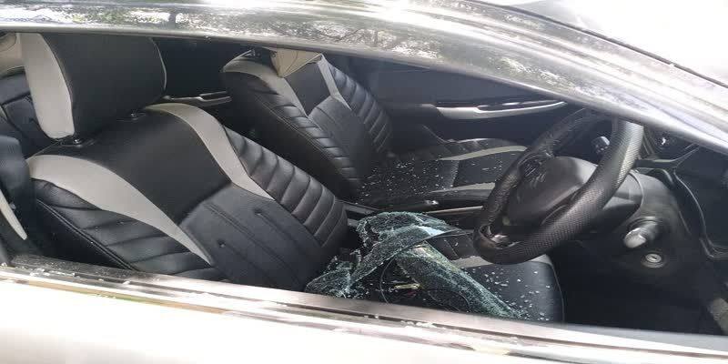 vishal manager car damaged in night
