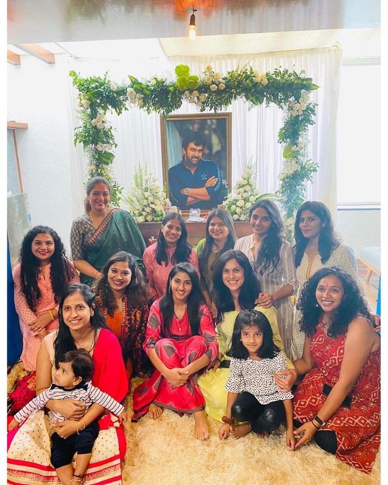 இதனால் குடும்பத்தார் ஒரு பிரார்த்தனை கூட்டத்திற்கு ஏற்பாடு செய்திருந்தனர். அதில் நெருங்கிய உறவினர்கள், நண்பர்கள் ஆகியோர் கலந்து கொண்டனர். 