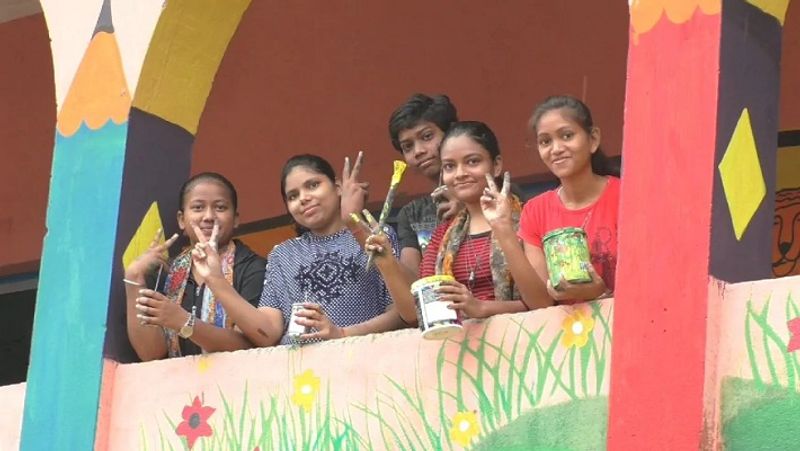 Bihar 5 friends together changed the picture of government school asa