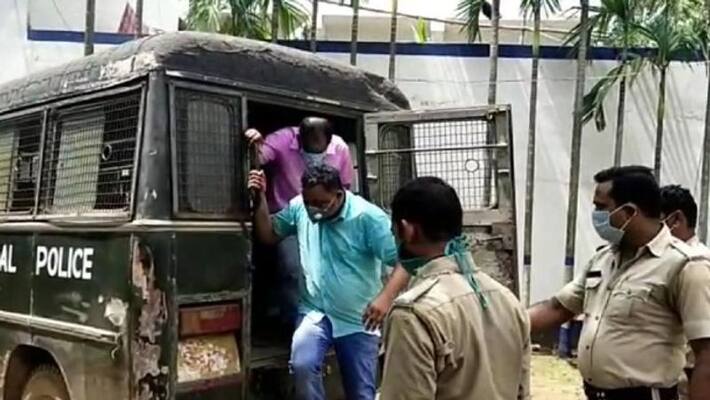 Police busted a cheating racket in East Burdwan Police busted a cheating racket in East Burdwan