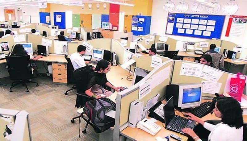 Thousands of unemployed Indian IT experts are looking for ways to remain in the US.