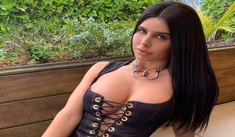 model who escaped abusive partner today earns 75 lakh rupees a month sitting at home kph