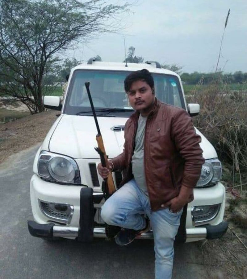 Vikas Dubey ran away in front of police in auto Faridabad kpn
