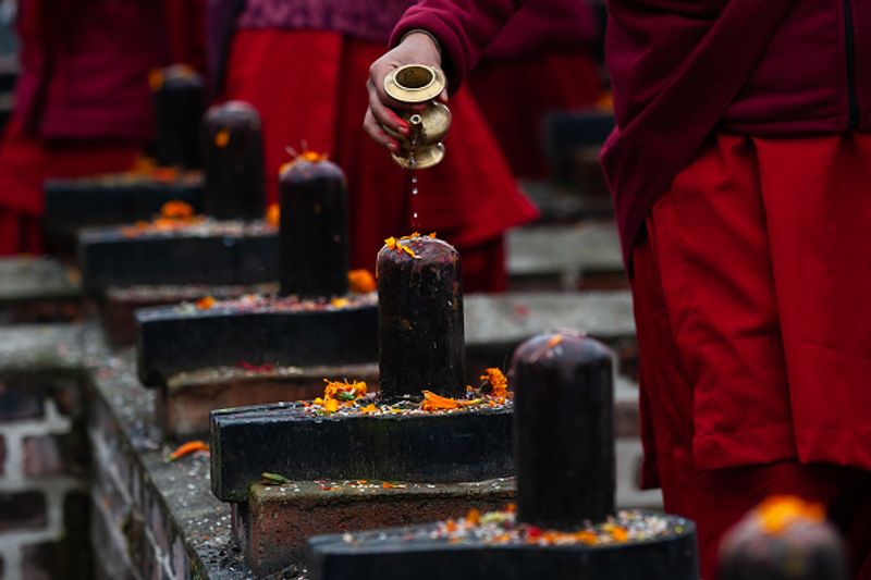 Why Lord shiva is worshipped on Mondays reason here