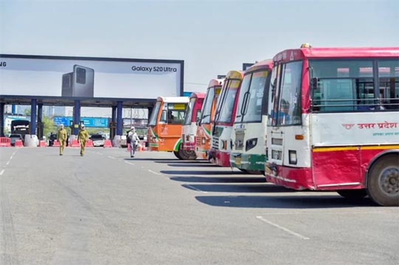 Conductor suspected Corona infected girl traveling in bus Thrown out of a moving bus kpl