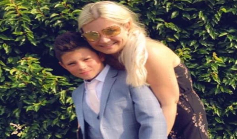 Boy suddenly starts becoming a girl at the age of 11, now mother has to buy bra for son instead of Ganji