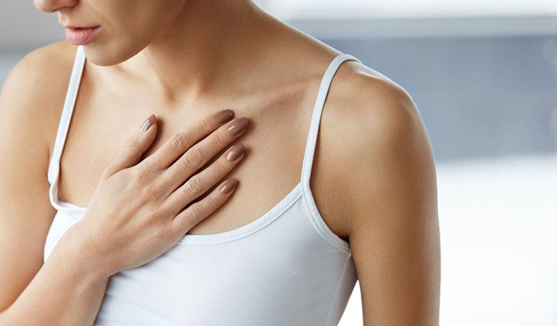 Boy suddenly starts becoming a girl at the age of 11, now mother has to buy bra for son instead of Ganji