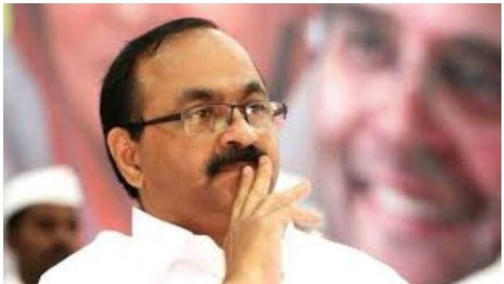 vd satheesan against cm pinarayi vijayan on merchants issue vd satheesan against cm pinarayi vijayan on merchants issue