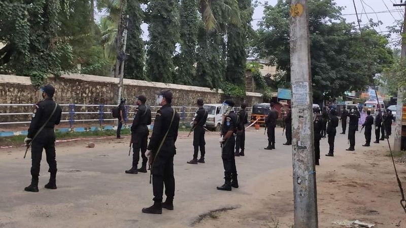 covid19 Triple lock in Thiruvananthapuram and commando team at Poonthura