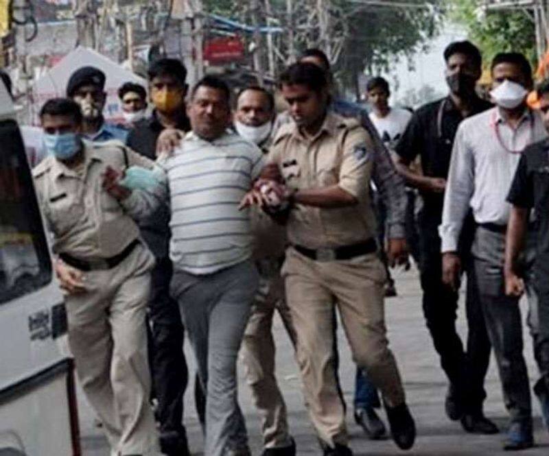gangster vikash dubey killed by encounter in Kanpur