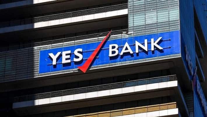 Private sector Yes Bank will raise up to rs 15000 crore through FPO offer, Offer to open on July 15 MJA Private sector Yes Bank will raise up to rs 15000 crore through FPO offer, Offer to open on July 15 MJA