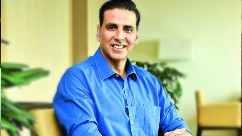 madhuri dixit reveal secret about akshay kumar said actor steals watches from people KPJ