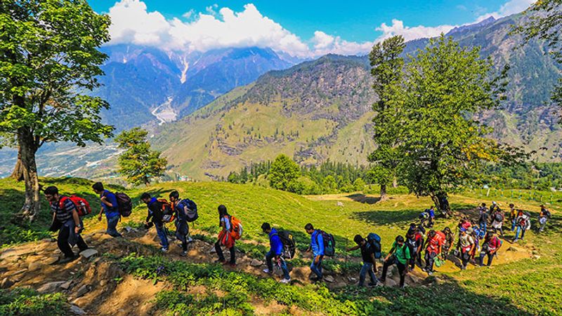 Himachal News, 5 tourists arrested for visiting Kullu without Kovid-19 report kpa