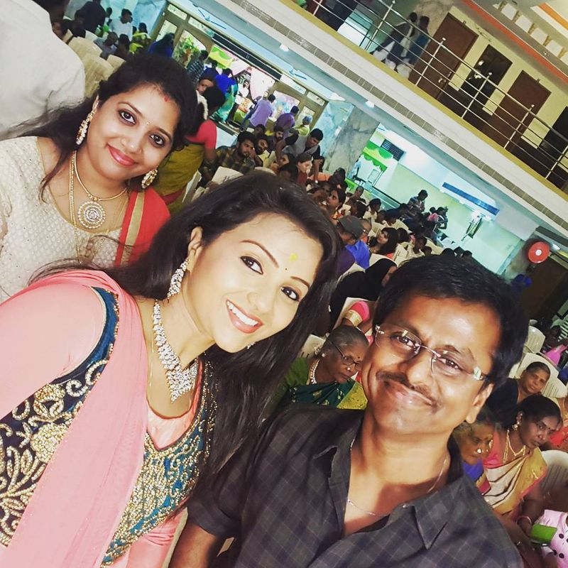 ஏ ஆர் முருகதாஸ் உடன் எடுத்து கொண்ட செலஃயி 