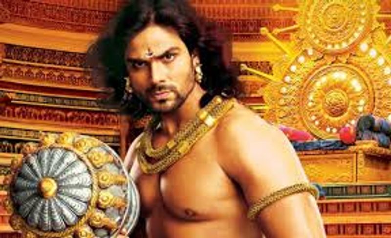 துரியோதனன் (அற்பித் ரங்கா) ஒரு நாளைக்கு 80 ஆயிரம் சம்பளம் வாங்குகிறார்.