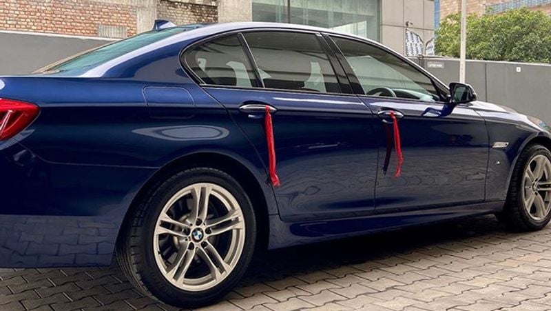 Bigg Boss Ex Contestant Asim Raiz purchased new luxurious BMW 5 car See in pics and girlfriend himanshi khurana reactions KPY