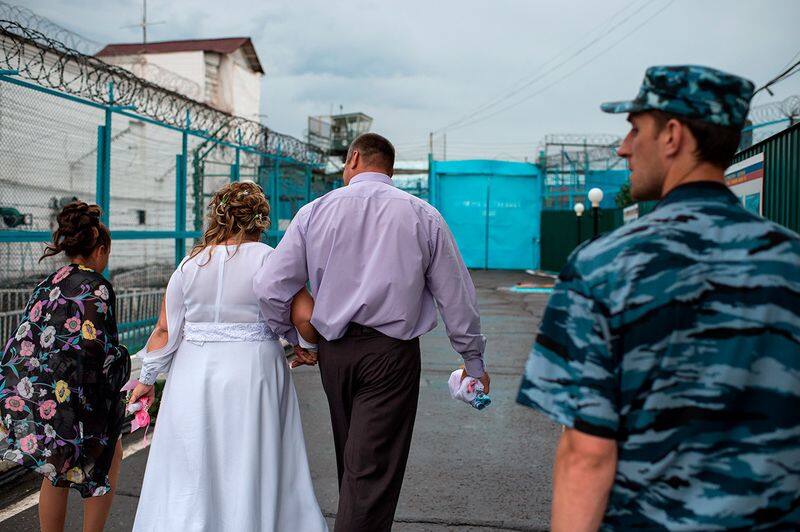why russian women still fall for criminals living in prisons