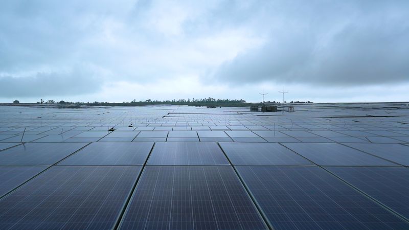 PM Modi inaugurates Asia s largest solar plant with 750 MW capacity in MP