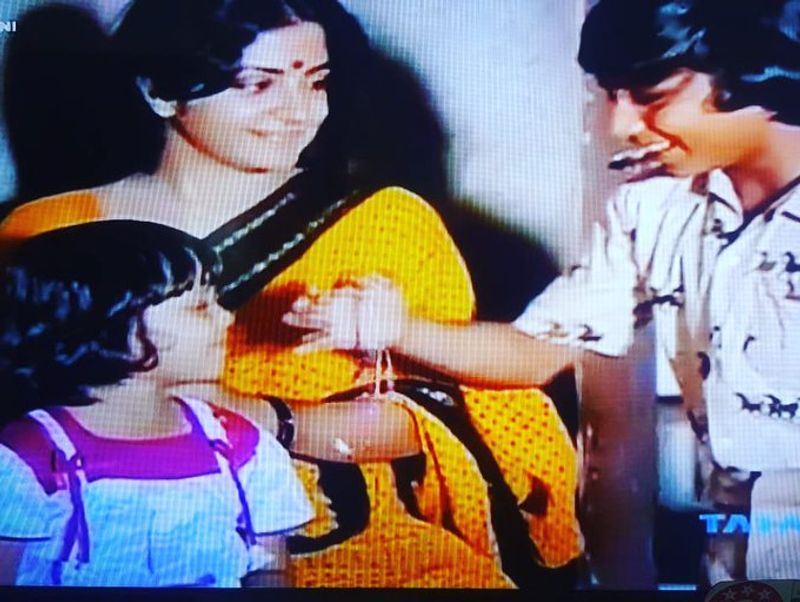 அத்துடன் பேபி ஆர்த்தி மற்றும் மாஸ்டர் கணேஷ் முதன் முறையாக இணைந்து நடித்த படம். எனது இரண்டு வயதிலேயே எனது கணவரை சந்திக்கும் வாய்ப்பை கடவுள் எனக்கு கொடுத்துள்ளார் என மகிழ்ச்சியுடன் பகிர்ந்துள்ளார். 