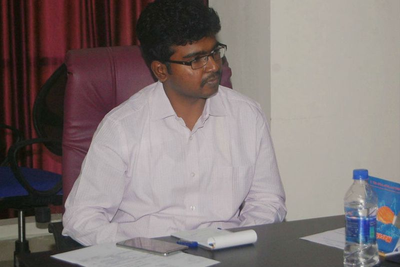 ias arun raaj cracked iit upsc together ias success story upsc toppers story kpt