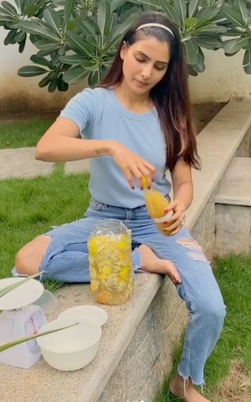 She captioned the post," Why Bioenzymes? Bioenzymes are natural cleaners and can keep your house free from the nasty and toxic chemical cleaners. Also they are great going down your drain.. Apparently 1 litre of bioenzyme can decontaminate 1000 litres of water.. so you help your environment too.” 