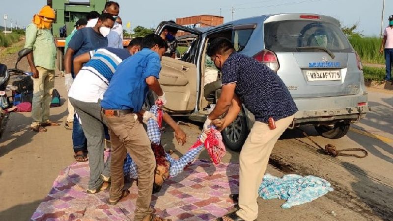 jharkhand news three peole dead as road accident in east singhbhum kpr