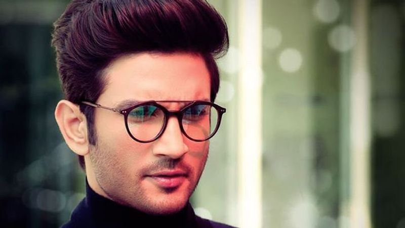 একদিকে যেমন নেটিজেনদের তোপের শিকার হয়ে পরিবারকে পাশে পেয়েছেন আলিয়া, ঠিক তেমনই বিপরীতে নেটিজেনদের পাশে পেয়ে ধন্য সুশান্তের পরিবার।