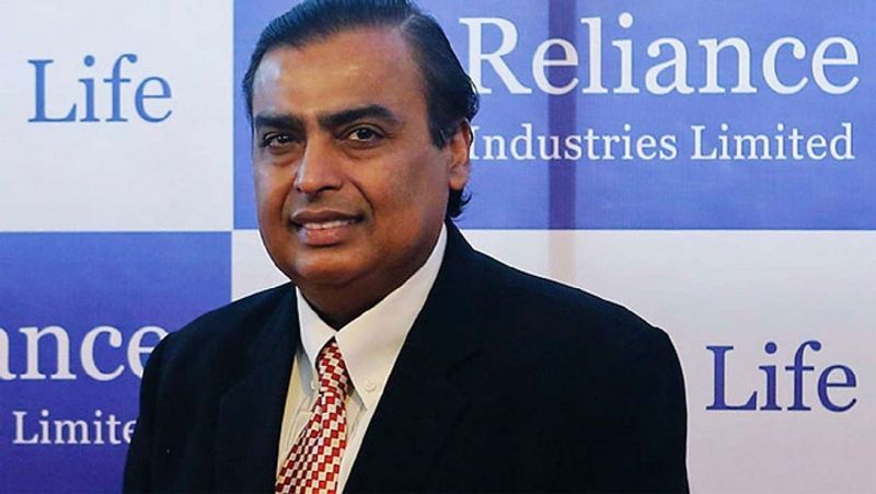 Mukesh Ambnai overtakes Warren Buffet, becomes world 7th richest person MJA