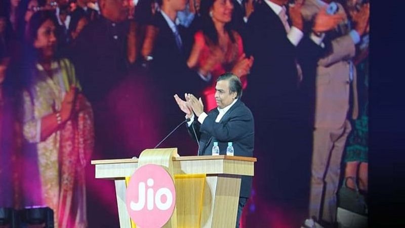Mukesh Ambnai overtakes Warren Buffet, becomes world 7th richest person MJA