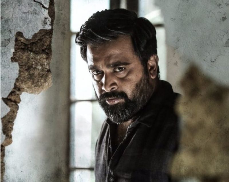 சசிகுமார் இயக்குனராக அறிமுகம் ஆகி இப்போ ஹீரோவாக மாறி வேலை செய்கிறார் 