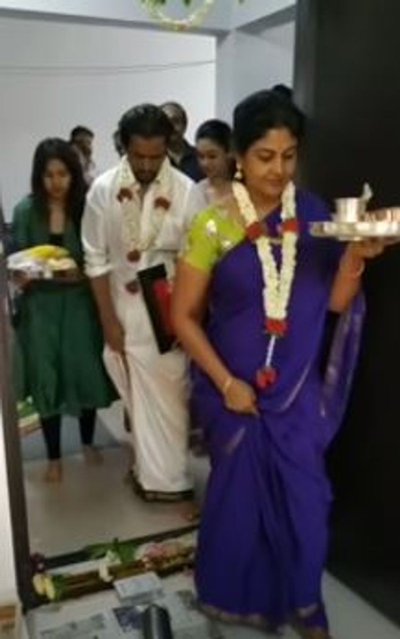 action king arjun house warming ceremony stills
