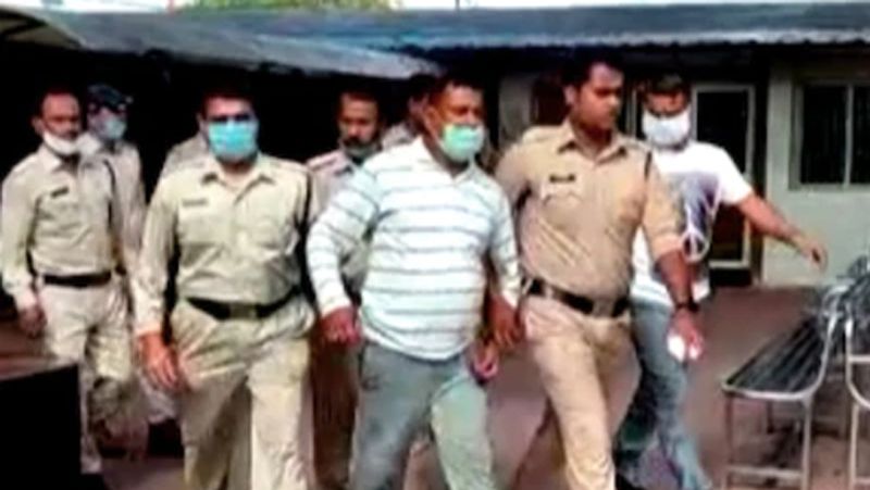 gangster vikas dubey encounter know how he reached ujjain from uttar pradesh Police SP manoj kumar Singh Revealed KPY