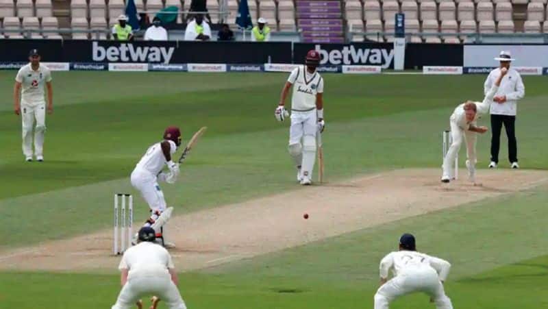 blackwood clean bowled by stuart broad in second test video