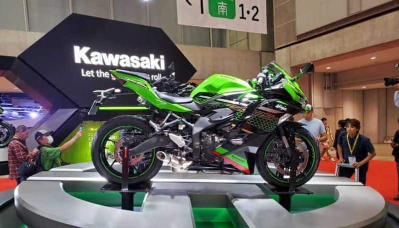 Kawasaki is planning to launch its new and retro looking bike W175