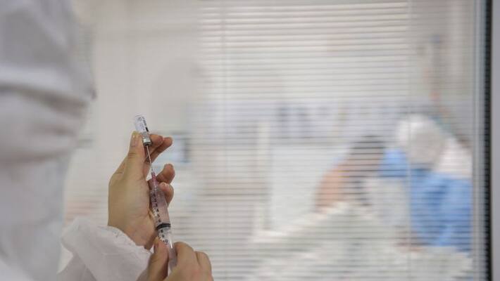 Coronavirus cases in India cross 9 lakh mark; death toll at 23727 Coronavirus cases in India cross 9 lakh mark; death toll at 23727