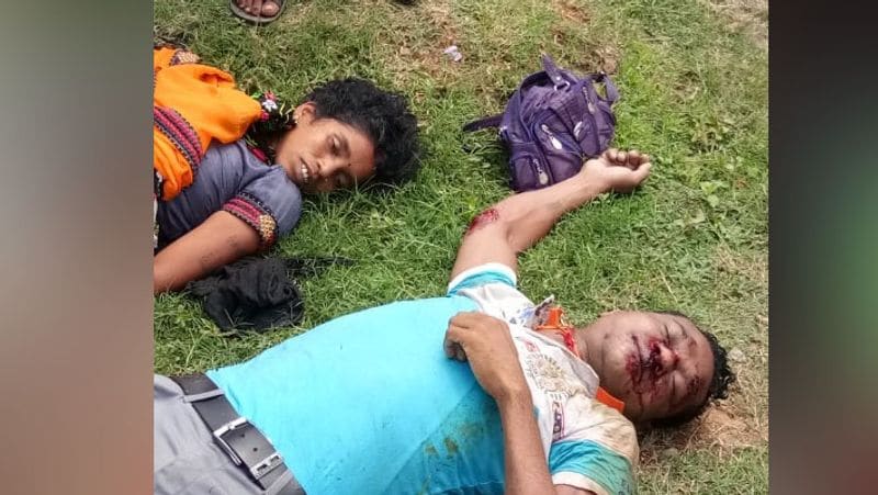 Chhattisgarh news, Mother and father died in bike accident near Charama in Kanker, 5-year old child miraculously safe kpa