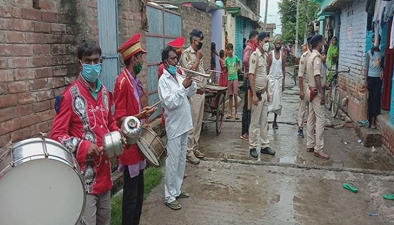 Unique way to surrender miscreants in Bihar, police reached home with band instruments ASA