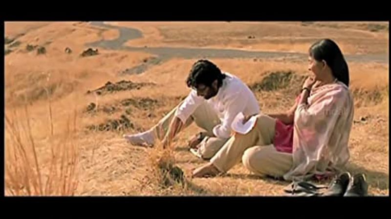 சத்தம் போடாதே படத்தில் இருந்து பேசுகிறேன் பேசுகிறேன் பாடல் அருமையாக இருக்கும் 