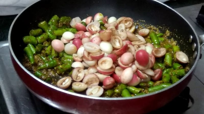 karonde mirchi fry recipe in hindi women can use all time cranberry mirchi fry recipe kpt