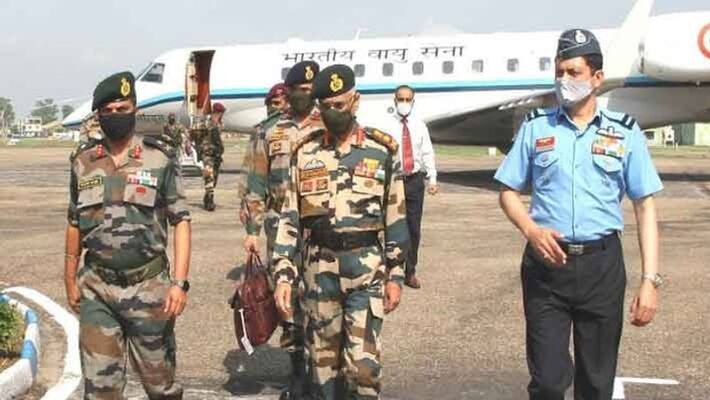 Army Chief MM Narwane reached Jammu kpn Army Chief MM Narwane reached Jammu kpn