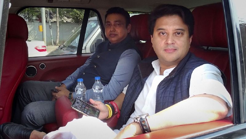 After Jyotiraditya Scindia Zafar Islam began to separate Sachin Pilot from Congress kpn